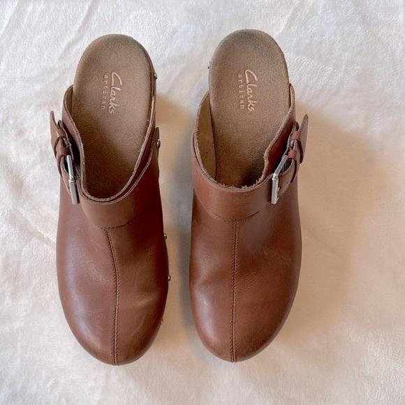 Clarks Women's Brown Leather Clogs - Picture 5 of 12